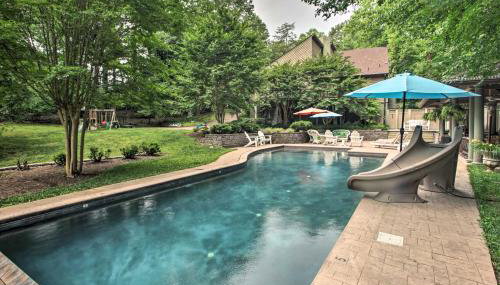 The White Elephant Inn Getaway with Pool and Hot Tub! - Foto 1
