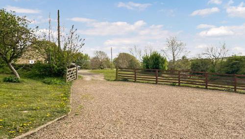 Middle Farm - Photo 3