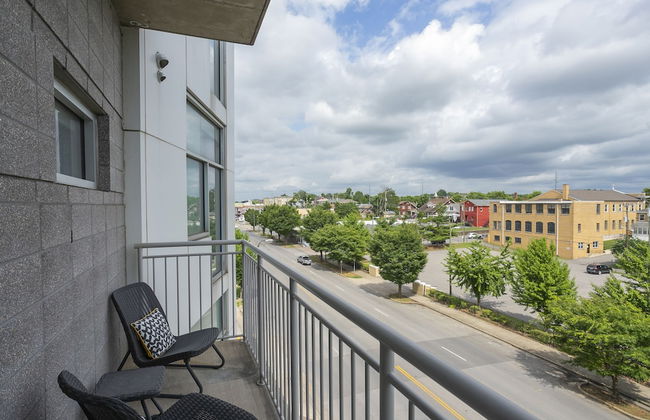 Sleek Furnished Modern Downtown Condo - Foto 44