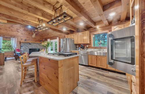 Secluded Log Cabin with Hot Tub Fire Pit Game Room - Foto 40