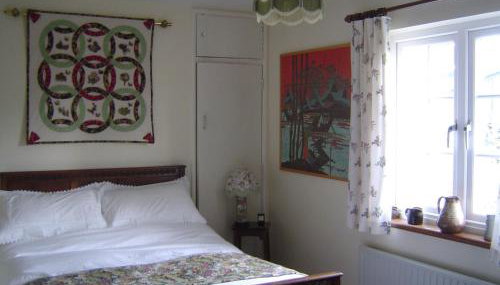 Holdstrong Farmhouse - Photo 3