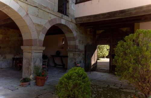 Palacio de Hualle - Photo 9