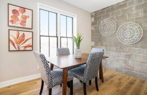 New Beautiful 8th Street Condo with 2 Balconies George 203 - Photo 15