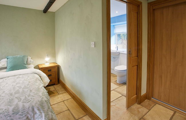 Snowdrop Cottage - Photo 4