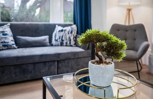 Anfield House - Liverpool Retreat 7 Bedroom Home - Photo 11