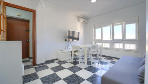 Apartamento Martínez Campos - Playa La Caleta - Foto 1