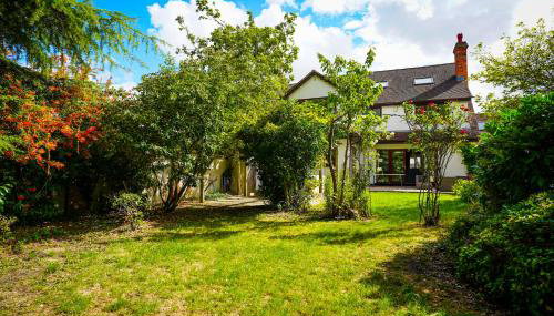 Bright & Spacious 5-Bedroom Stay near Cambridge - Foto 5, Garden, Garden view