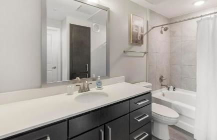 Landing Stylish 1BD Clubhouse Pool - Foto 50