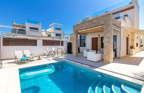 Villa Nina with pool - Photo 1