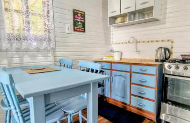 Chalé de 2 dormitórios com piscina e churrasqueira - Foto 10