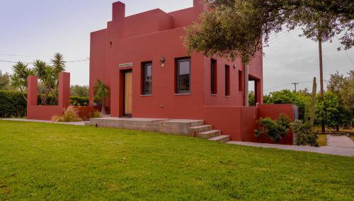 Red Castle - Photo 2, Garden