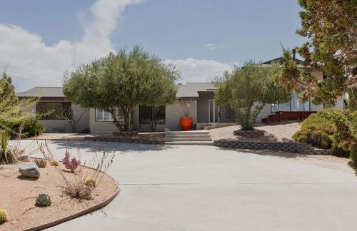 Modern Mosaics- Joshua Tree Chef Home On Hill Spa - Foto 24