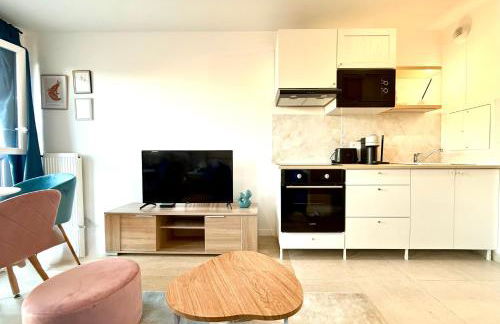 La maison colorée proche de Paris et Gare du Nord, parking gratuit - Foto 3