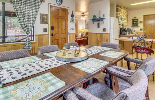 10 Mi to Show Low Pinetop-Lakeside Family Cabin! - Foto 9