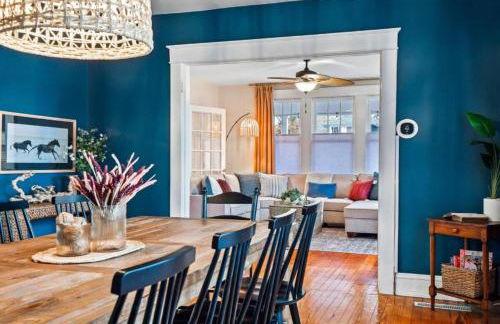 Roberson House Private Pool Walk to DT Sleeps 12 - Foto 15