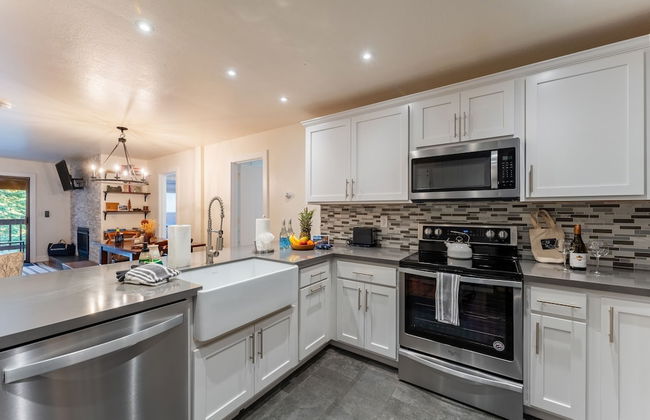 Incline Paradise by Avantstay Walk to Town Lake 5mins to Ski Resort - Photo 16