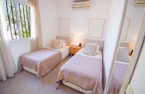 Villa Alegria, Frigiliana Luxury Villa with easy access, private pool and parking HansOnHoliday Rentals - Foto 16