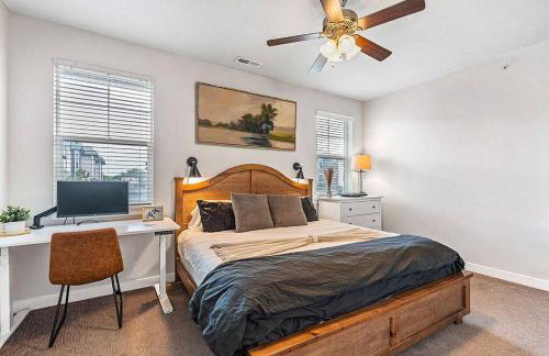 Spacious 2-Story, Pet&Fam Friendly, WFH, Gym&Pool - Foto 5