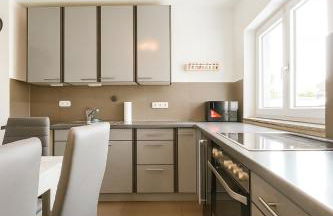 LETA Homes - Komfortables Gästehaus - eigene Parkplätze & Traumterrasse - Foto 9