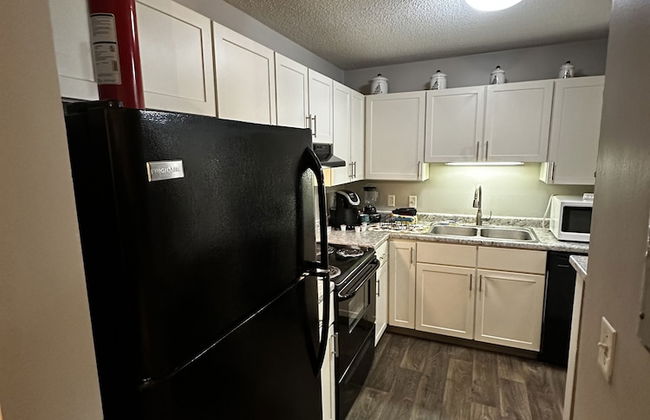 2 BR con patio por el centro comercial - Foto 47