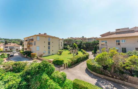 Appartement Chic 3 Chambres Saint-Tropez avec parking privé - Photo 22