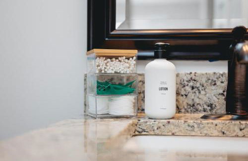 NEW Ivy House 3BR Townhome Downtown Beaches Wineries - Foto 59