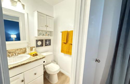 Redondo Oceanfront Gem 2BR BA Balcony & Parking 335 - Foto 12