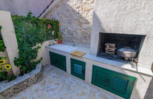 Kameni dvori - Photo 12