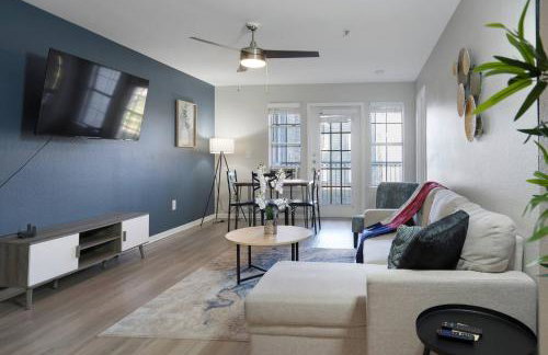 Central 9-Person Apt w/ WiFi, Near Downtown Austin - Foto 11