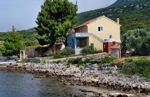 Ćosina kuća - Foto 1