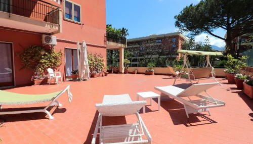 La Terrazza Parco Lauro Apartment - Photo 2