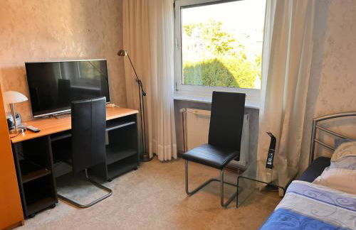 Apartment für 5 Personen mit Gartennutzung - Messezimmer - Foto 5