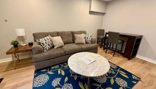 Aksarben Modern 1Bed ground level with parking - Photo 2