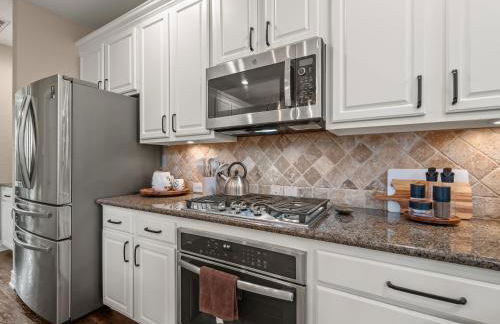 The Sapphire Sanctuary with Pool - Photo 26