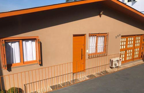 Casa perto do centro vale dos vinhedos, caminhos de pedra - Foto 41