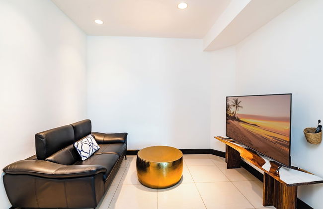 mVillas - Luxury 2Bed 2Bath Condo w Pool - Foto 8