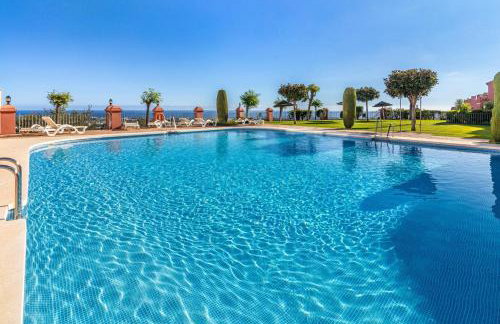 Golf Valley 3BR with Sea Views 184 sqm - Foto 1