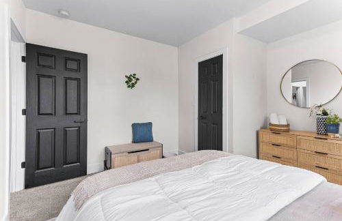 Spacious 4BR House Near Downtown, Perfect for Groups & Pets - Foto 38