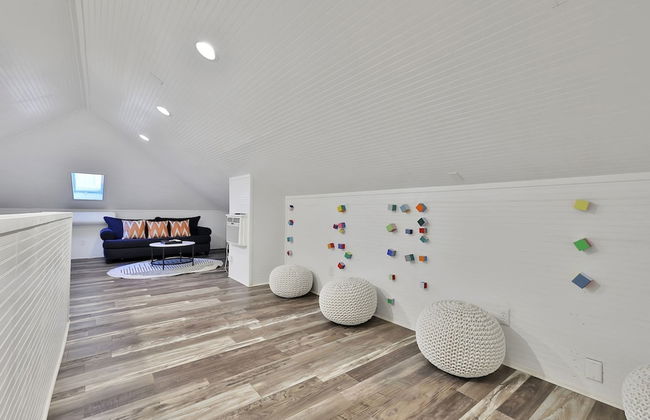 7BR Lakefront Haven Pool Hot Tub Gated 4acres - Foto 63