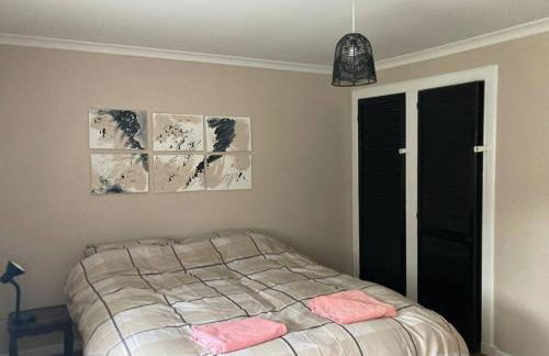 Budget friendly apartment with stairs Near Glasgow airport and Loch Lomond - Foto 26