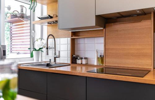 The Base - Bright 2BR, Near Old Town, Walk to Beach - Foto 29