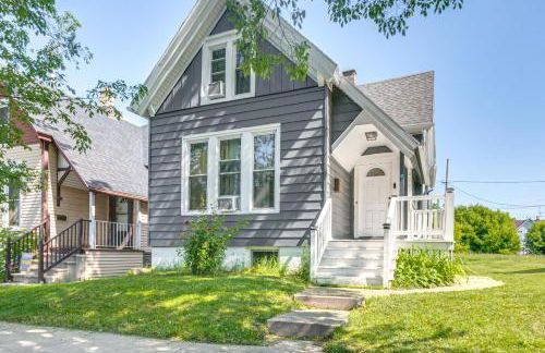 2 Mi to Dtwn Milwaukee Family Home with Yard - Photo 1