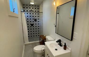 Santa Fe Inspired Bungalow- 5 minutes to downtown - Foto 9