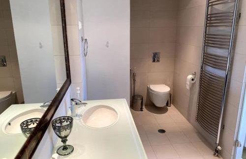 Luxury 4BR with 3 Bathrooms Apartment in Marousi - Foto 36