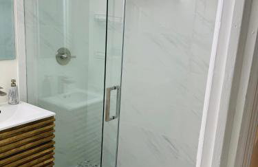 Romantic Studio in the Heart of Palm Beach - Photo 9