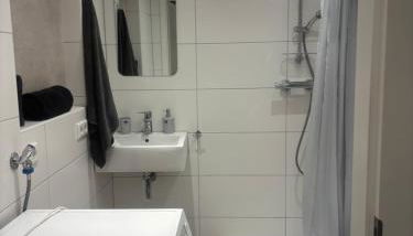 gemütliche Kellerwohnung, eigenes Bad & Küche - Foto 2