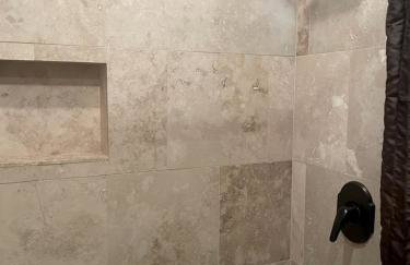 Peaceful Cabin Getaway Overlooking Tuscarawas River Valley in New Philadelphia, Ohio - Foto 14