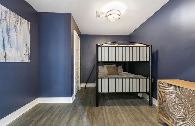 Modern Condos in California Building by Hosteeva - Foto 19