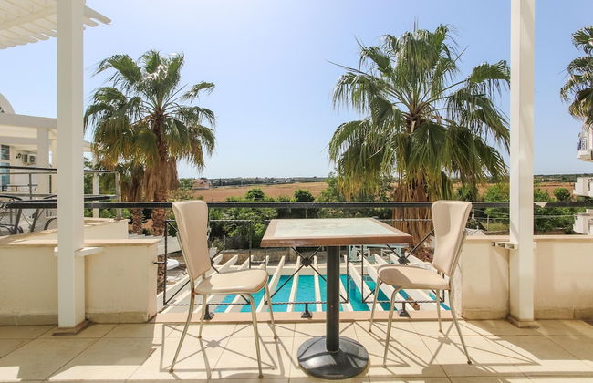 Seahorse Deluxe Hotel - Photo 16