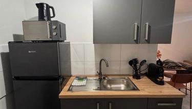 Cozy Studio Steglitz Sleeps 4 Near center - Foto 2